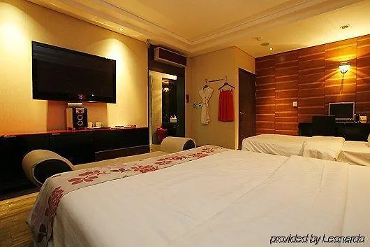 Life Style S Hotel Seoul 2*,